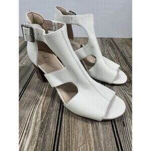 Clarks Womens 8.5M Deva Heidi White  Leather Ankle Strap Heels Sandals Boho